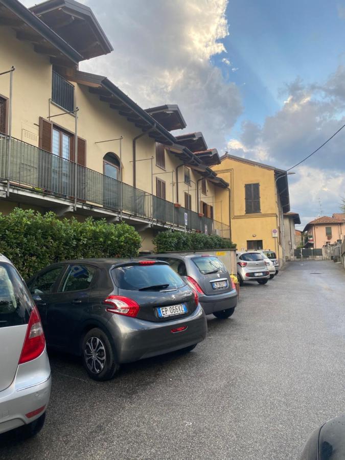 Casa Mimi Apartment Arsago Seprio ภายนอก รูปภาพ